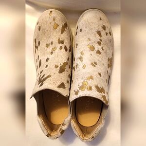 SOLD*** Coconuts by Mattise Harlan Leather w pure cow hair sz 10